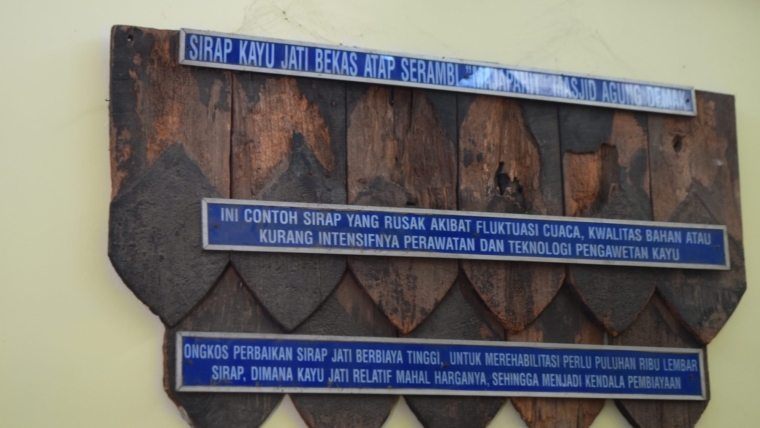SIRAP KAYU JATI BEKAS